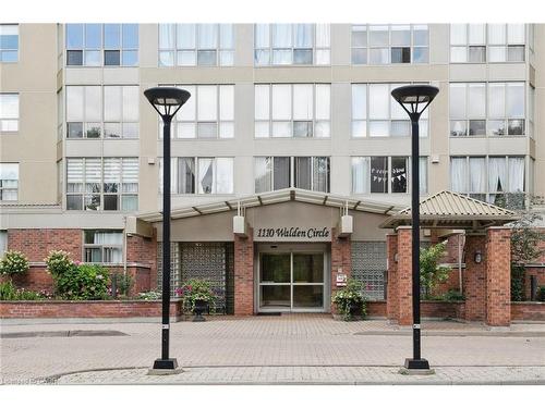 1110 Walden Circle, Mississauga, ON - Outdoor