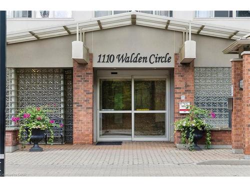 1110 Walden Circle, Mississauga, ON - Outdoor