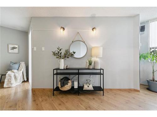 1110 Walden Circle, Mississauga, ON - Indoor Photo Showing Other Room