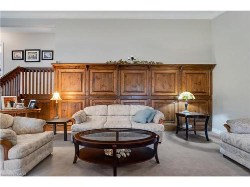 14 Marilyn Street, Grimsby, ON - Indoor Photo Showing Living Room
