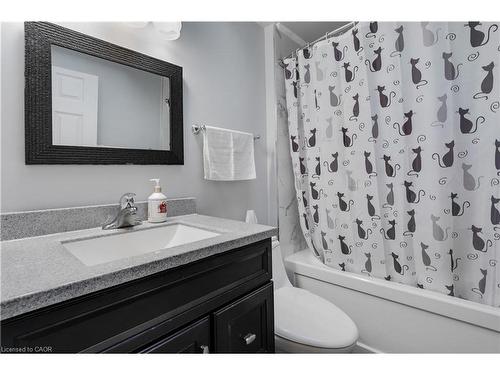 14 Marilyn Street, Grimsby, ON - Indoor Photo Showing Bathroom