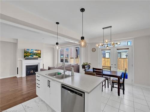 66 Lillian Way, Caledonia, ON - Indoor Photo Showing Kitchen With Double Sink