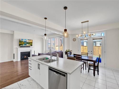 66 Lillian Way, Caledonia, ON - Indoor Photo Showing Other Room