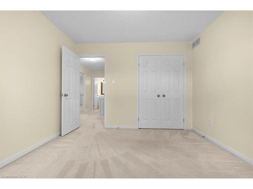 90 Westlawn Drive, Hamilton, ON - Indoor Photo Showing Other Room