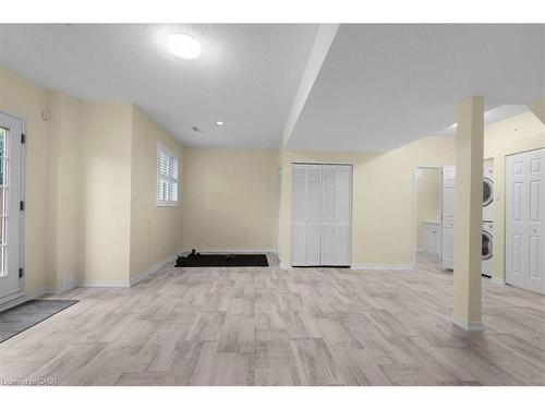 90 Westlawn Drive, Hamilton, ON - Indoor Photo Showing Other Room