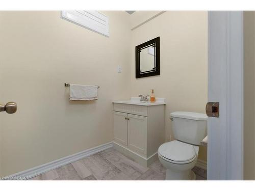 90 Westlawn Drive, Hamilton, ON - Indoor Photo Showing Bathroom