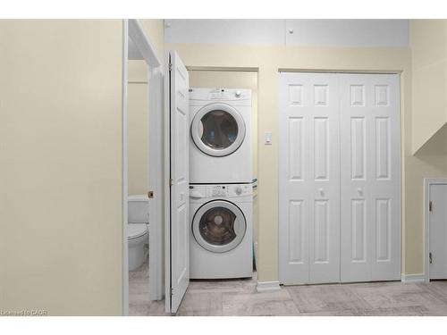 90 Westlawn Drive, Hamilton, ON - Indoor Photo Showing Laundry Room