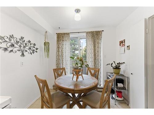 175-2170 Bromsgrove Road, Mississauga, ON - Indoor Photo Showing Dining Room