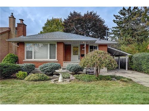 246 Eighth Avenue  Kitchener, ON N2C 1S7