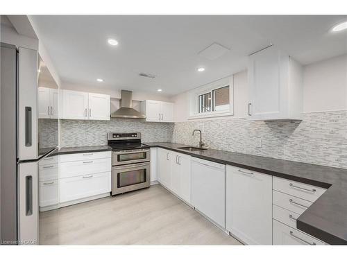 60 Champlain Avenue, Hamilton, ON - Indoor Photo Showing Kitchen With Upgraded Kitchen