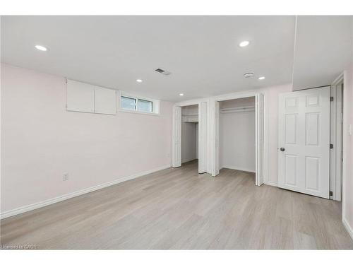 60 Champlain Avenue, Hamilton, ON - Indoor Photo Showing Other Room