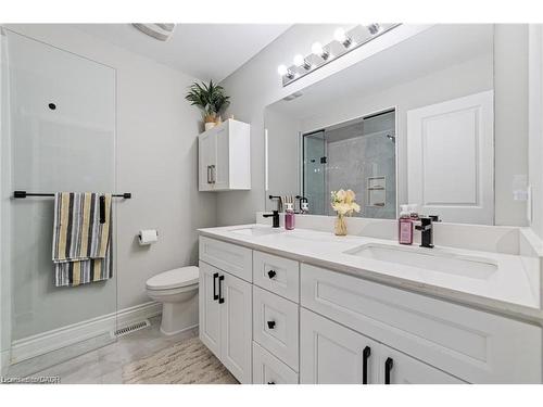 24 Macbean Crescent, Waterdown, ON - Indoor Photo Showing Bathroom