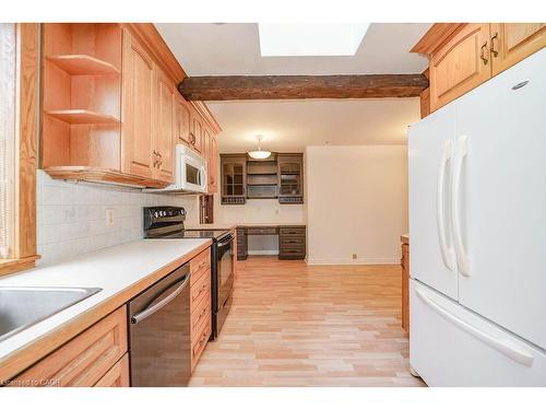 3364 Burnhamthorpe Road W, Oakville, ON - Indoor Photo Showing Kitchen