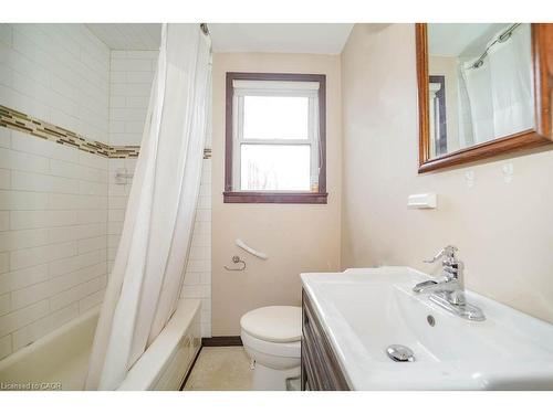 3364 Burnhamthorpe Road W, Oakville, ON - Indoor Photo Showing Bathroom