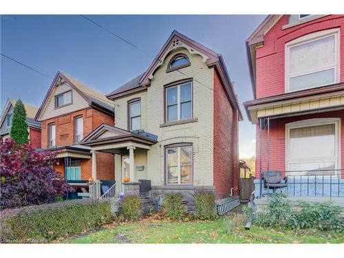 82 Simcoe Street E Hamilton, ON L8L 3N4