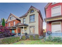 82 Simcoe Street E Hamilton, ON L8L 3N4