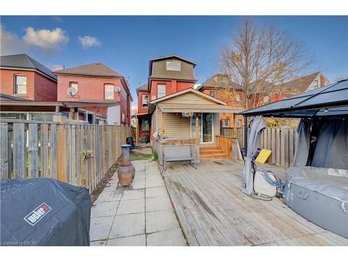 82 Simcoe Street E, Hamilton, ON - Outdoor