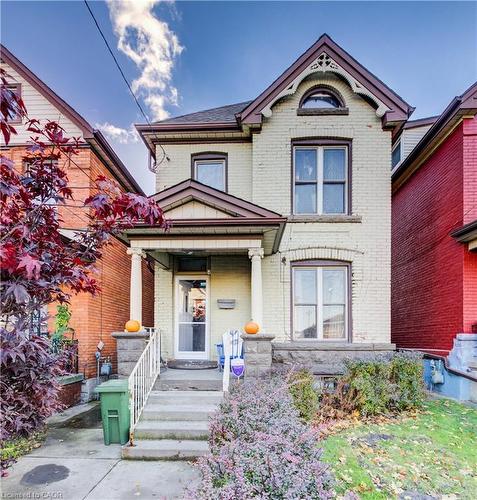 82 Simcoe Street E, Hamilton, ON - Outdoor
