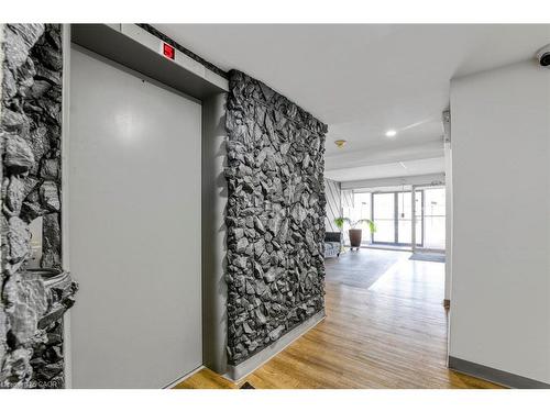 329 Upper Sherman Avenue, Hamilton, ON - Indoor Photo Showing Other Room