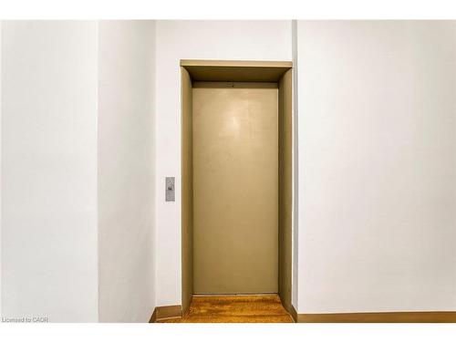 329 Upper Sherman Avenue, Hamilton, ON - Indoor Photo Showing Other Room