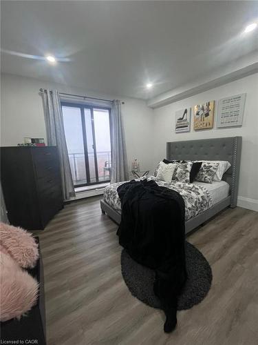 329 Upper Sherman Avenue, Hamilton, ON - Indoor Photo Showing Bedroom