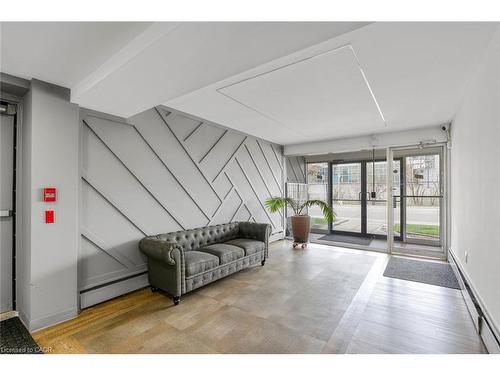 329 Upper Sherman Avenue, Hamilton, ON - Indoor