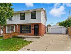 58 Elford Crescent  Hamilton, ON L8K 5K9