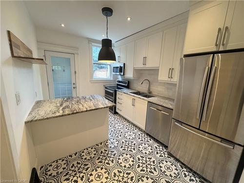 137 Avondale Street, Hamilton, ON - Indoor Photo Showing Kitchen With Stainless Steel Kitchen With Double Sink