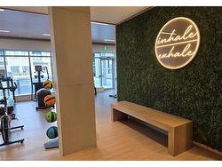 220-3250 Carding Mill Trail  Oakville, ON L6M 1L3