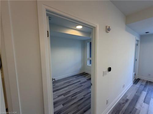 220-3250 Carding Mill Trail, Oakville, ON - Indoor Photo Showing Other Room