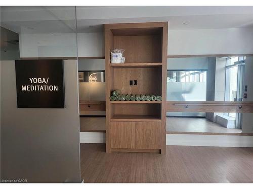 220-3250 Carding Mill Trail, Oakville, ON - Indoor Photo Showing Other Room