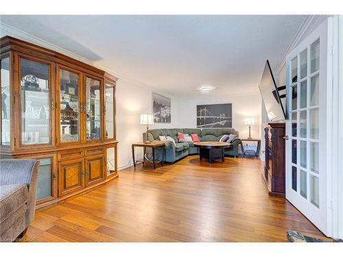85 Frobisher Court, Cambridge, ON - Indoor Photo Showing Living Room
