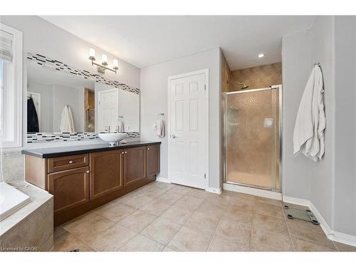 305 Pine Valley Drive, Kitchener, ON - Indoor Photo Showing Bathroom