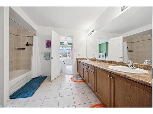 305 Pine Valley Drive, Kitchener, ON - Indoor Photo Showing Bathroom