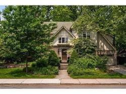 2 Oak Knoll Drive  Hamilton, ON L8S 4C3