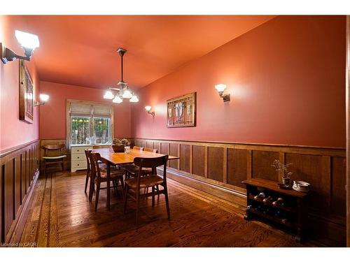 2 Oak Knoll Drive, Hamilton, ON - Indoor Photo Showing Dining Room