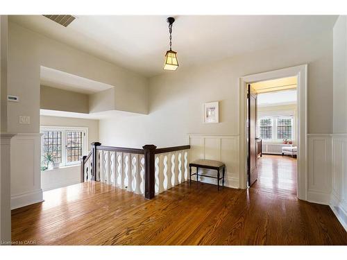 2 Oak Knoll Drive, Hamilton, ON - Indoor Photo Showing Other Room