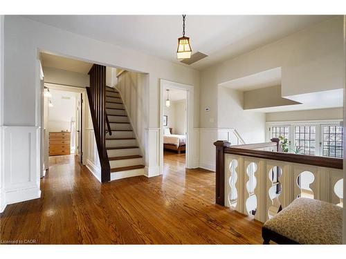 2 Oak Knoll Drive, Hamilton, ON - Indoor Photo Showing Other Room