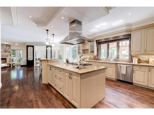 106 Appleby Place, Burlington, ON - Indoor Photo Showing Kitchen With Upgraded Kitchen