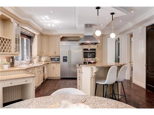 106 Appleby Place, Burlington, ON - Indoor Photo Showing Kitchen With Upgraded Kitchen