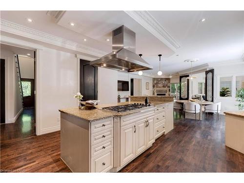 106 Appleby Place, Burlington, ON - Indoor Photo Showing Kitchen With Upgraded Kitchen