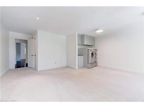 106 Appleby Place, Burlington, ON - Indoor Photo Showing Laundry Room