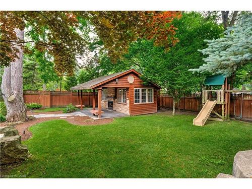 106 Appleby Place, Burlington, ON - Outdoor With Backyard