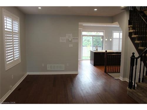 2128 Blackforest Crescent, Oakville, ON - Indoor Photo Showing Other Room