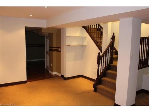 2128 Blackforest Crescent, Oakville, ON - Indoor Photo Showing Other Room