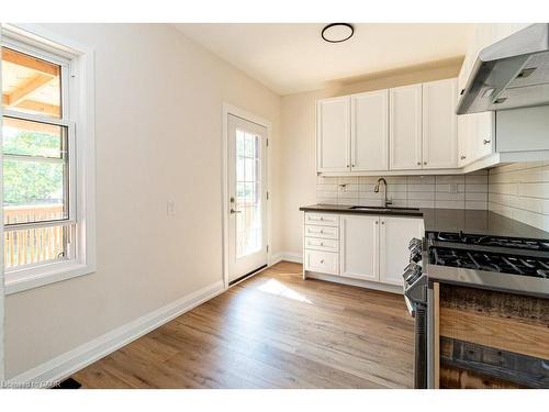 250 Avondale Street, Hamilton, ON - Indoor Photo Showing Kitchen