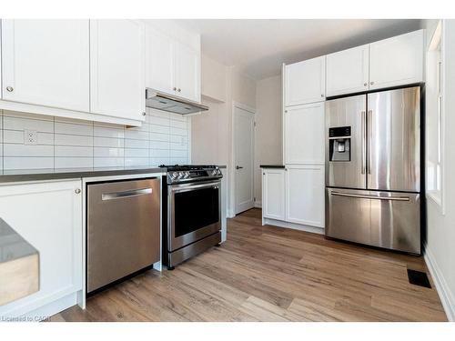 250 Avondale Street, Hamilton, ON - Indoor Photo Showing Kitchen