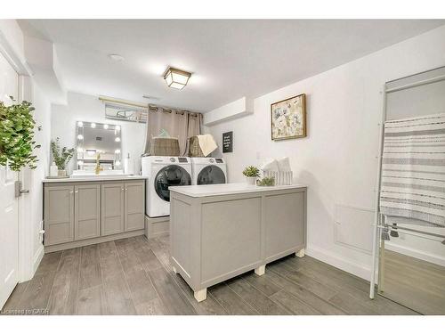 62 Tottenham Street, Kitchener, ON - Indoor Photo Showing Laundry Room