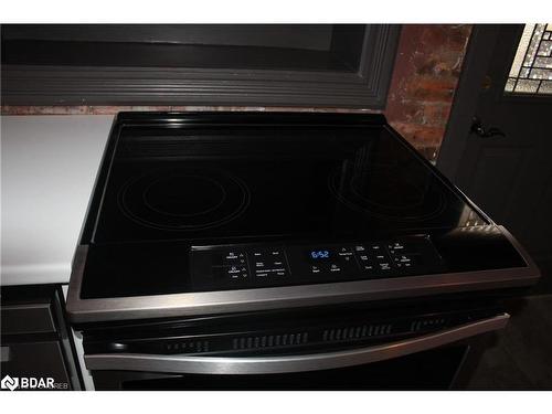 19 Oxford Street, Hamilton, ON - Indoor Photo Showing Other Room