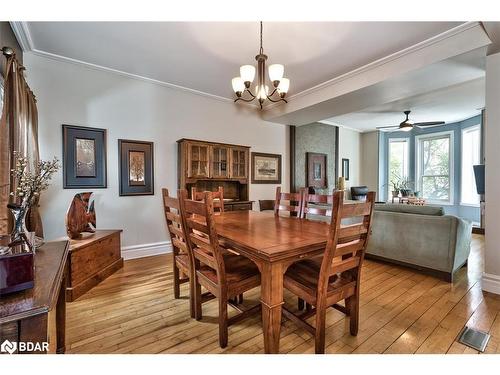 19 Oxford Street, Hamilton, ON - Indoor Photo Showing Dining Room